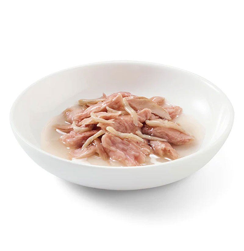 Ushqim i lëngëshëm për mace Schesir, tuna & whitebaits, 70 gr.